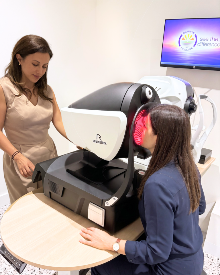 Optometrist in Darwin performing a DNeye test